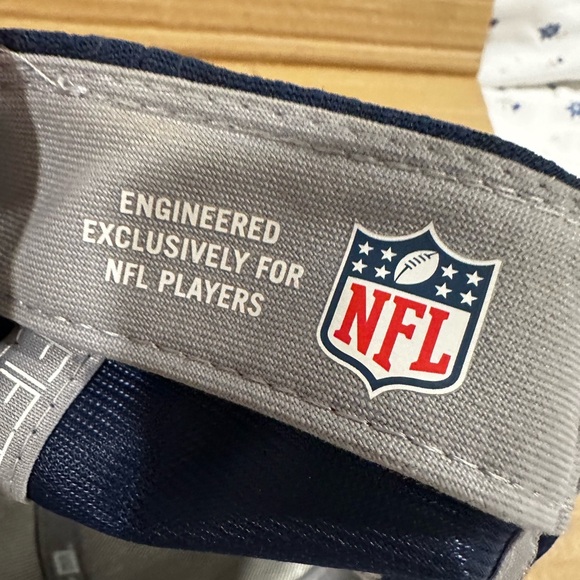 Men's Dallas Cowboys New Era 9FIFTY Navy Reflective Polka Dot Adjustable Hat/Cap - Picture 7 of 9